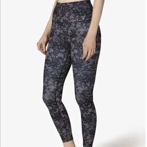Beyond Yoga High waisted Midi leggings